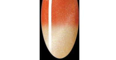 Cateye 3D Mood Changing Gel Polish in color MC.07 showing blue and purple shift effect