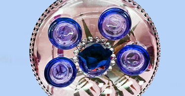 Mademoiselle 4-Step Pedicure Tray Set with clear plate and four blue cups for professional spa presentation