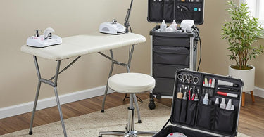 Portable salon equipment for mobile beauty services