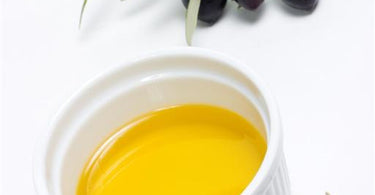 Dry Nails and Cuticles? Hot Oil Manicures to the Rescue!