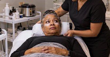 Professional lash treatment bed illustrating client comfort, supportive positioning, and common causes of restlessness during eyelash extension appointments