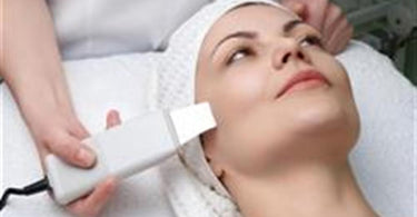 How Does an Ultrasonic Skin Scrubber work?