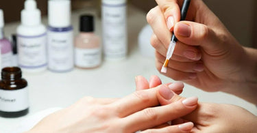 Nail Dehydrator and Primer for Lasting Manicures