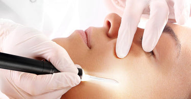 Lumohs Dermaplaning Handle with built-in illumination for precise treatments