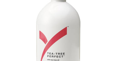 Lycon Tea-Tree Perfect post-wax oil with apricot, sweet almond, tea-tree and lavender in a 500 mL bottle.