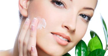 Aromatherapy For Beauty - Incorporating Essential Oils to Retain Youthful Skin