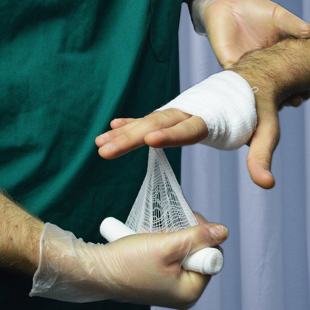 1000 L Clear Vinyl Gloves, Latex & Powder Free Food Safe Multi-Purpose 1000 L Clear Vinyl Gloves, Latex & Powder Free Food Safe Multi-Purpose