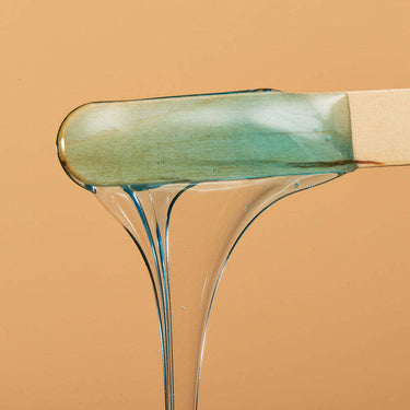 Berodin AQUAMARINE TIN - Clear Soft Strip Wax / 400 Gram - 14.1 oz. Tin