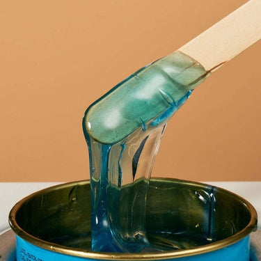 Berodin AQUAMARINE TIN - Clear Soft Strip Wax / 800 Grams - 28.2 oz. Tin