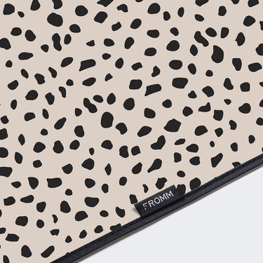 Fromm Cheetah Hairstyling Cape - Cheetah Print - Snap Closure / 44"W x 58"L
