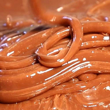 Harley Waxing UK - Chocolate Hard Wax / Titanium Dioxide Formula / 1 Case = (4) 2.2 Lbs. - 1 Kilo Tin = 8.8 Lbs. - 4 Kilo Total