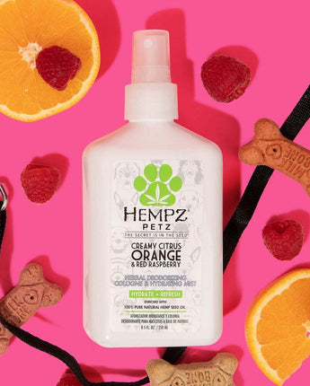 Hempz Petz Creamy Citrus Orange & Red Raspberry Deodorizing Dog Spray / 8.5 fl. oz. - 250 mL.