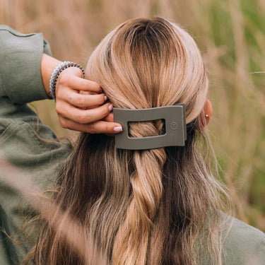 Teleties Flat Rectangle Clip Medium - Sage It Aint So